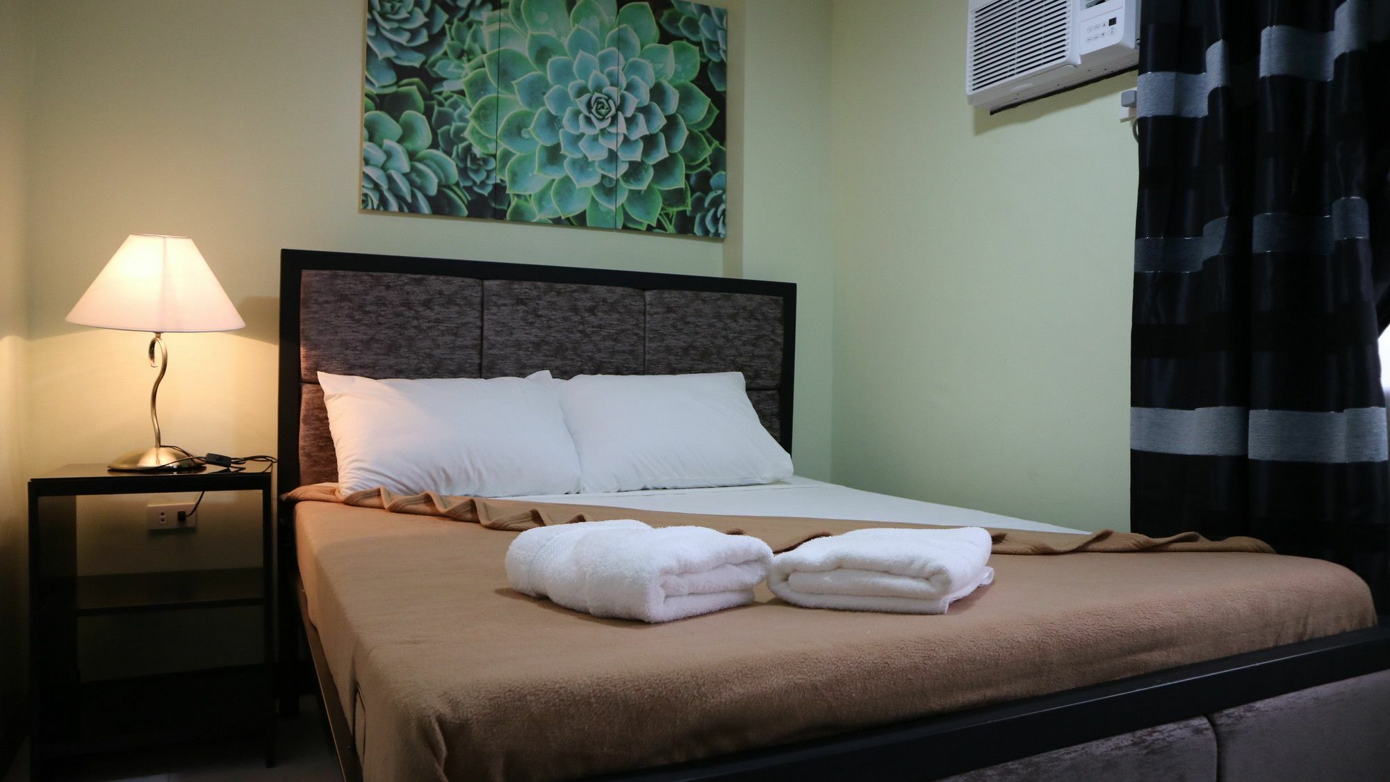 Doniti Suites And Events Place Mandaluyong Exterior foto